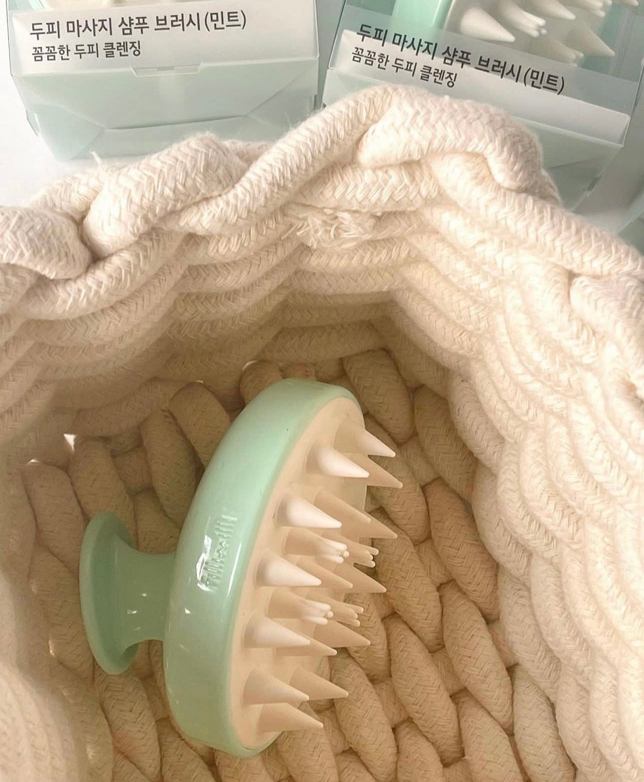 韓國 youtuber推薦🤟🏻Fillimilli頭皮按摩洗髮刷 用佢洗頭真係好舒服😌