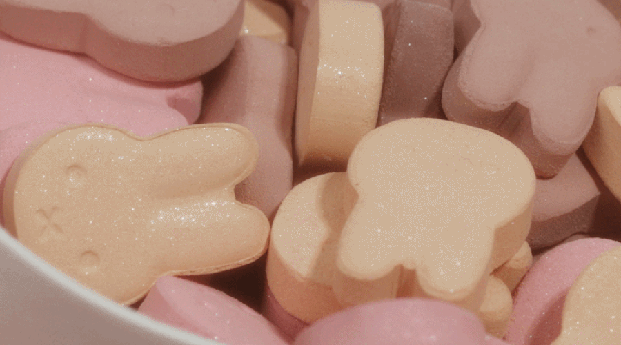 🌸 限量聯名・粉嫩登場Romand × miffy POPS CHEEK卡通療癒顆粒胭脂