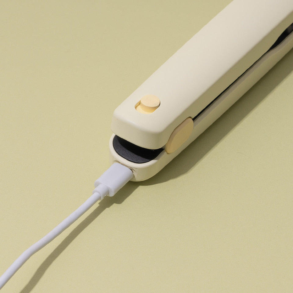 共6款🤍超輕盈☁️| SANRIO系列便攜式迷你無線直髮夾💖