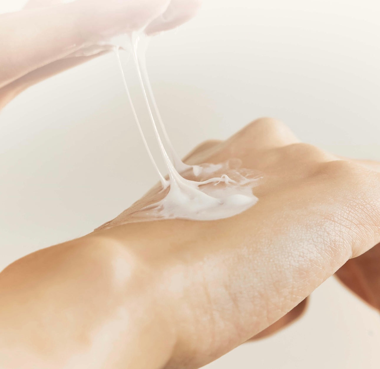 1+1套裝來自深海的修復力量💫Heveblue 三文魚積雪草舒緩面霜🐠| Heveblue PDRN SALMON CARING CENTELLA CREAM