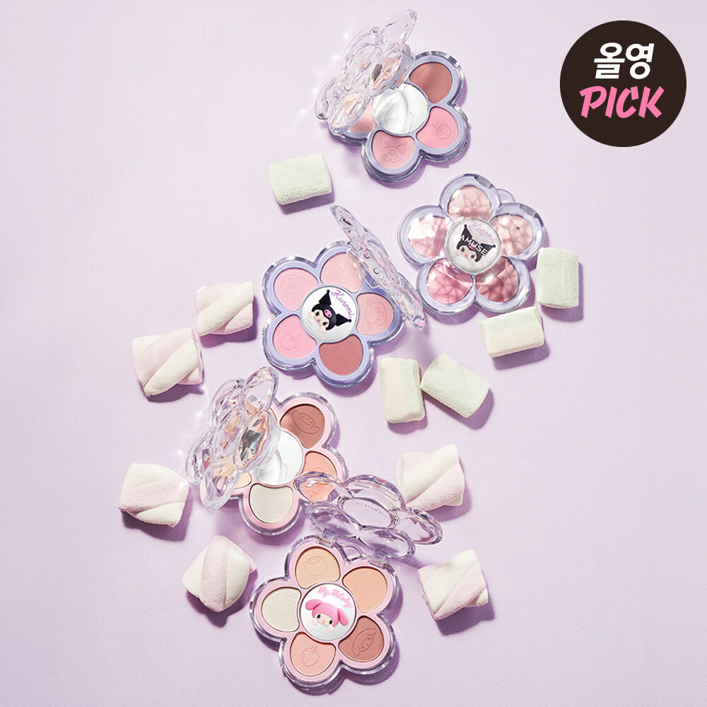 送匙扣+ 角色貼紙 ✨員瑛代言🤍Amuse x Sanrio 3D 小雛菊五色眼影盤🌸| Amuse Flora Eye Palette