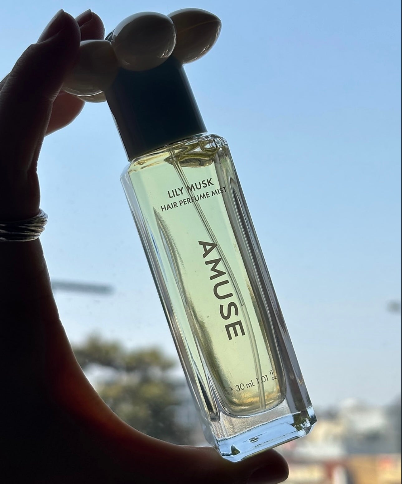 不可或缺的心情調節神器 🌼AMUSE 小雛菊香髮保濕噴霧🫧