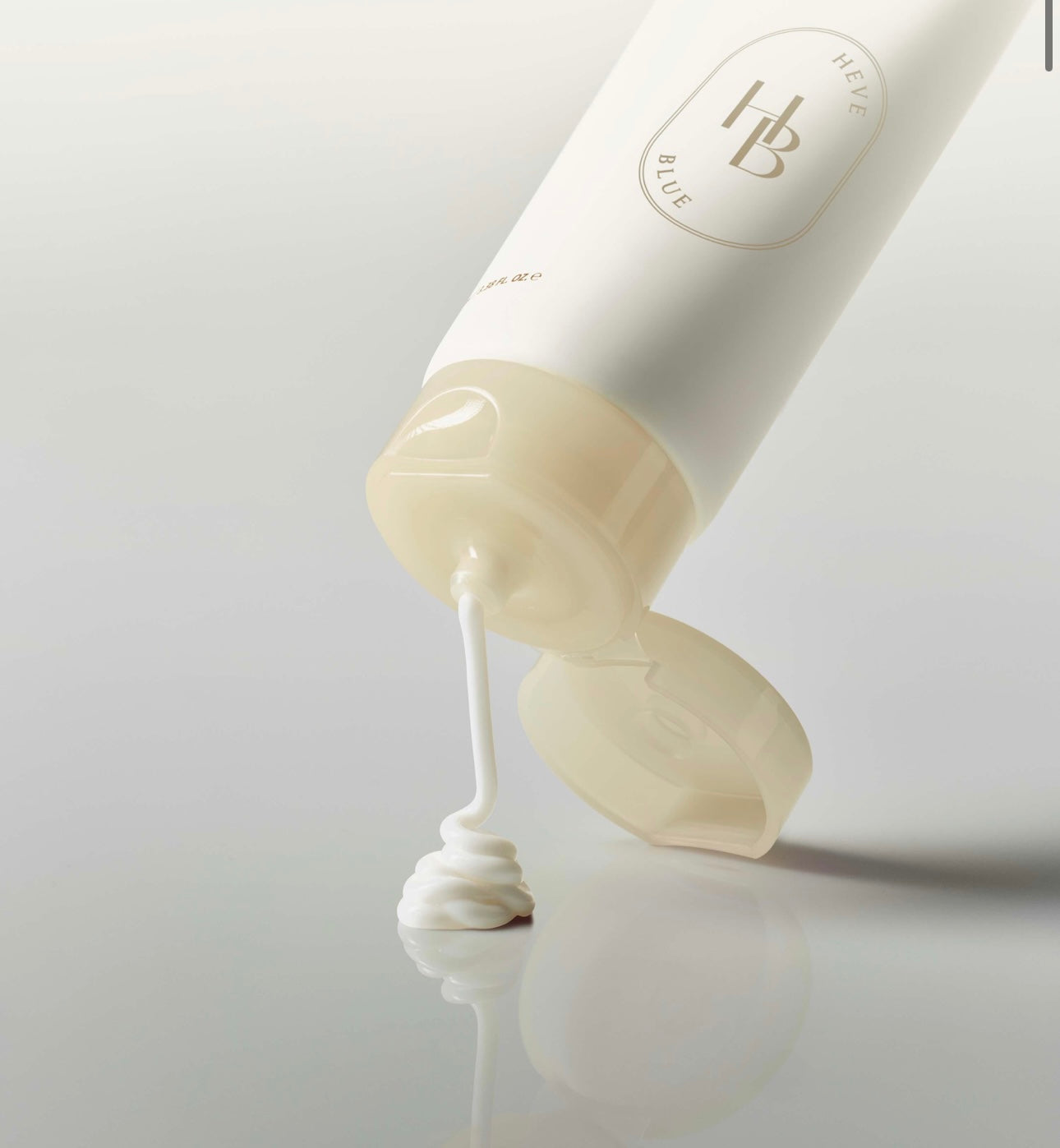 來自深海的修復力量💫Heveblue 三文魚積雪草舒緩面霜🐠| Heveblue PDRN SALMON CARING CENTELLA CREAM| 回購率極高🤍