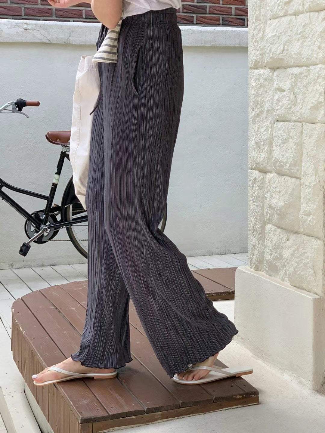 豎紋橡筋微捲闊褲🩶