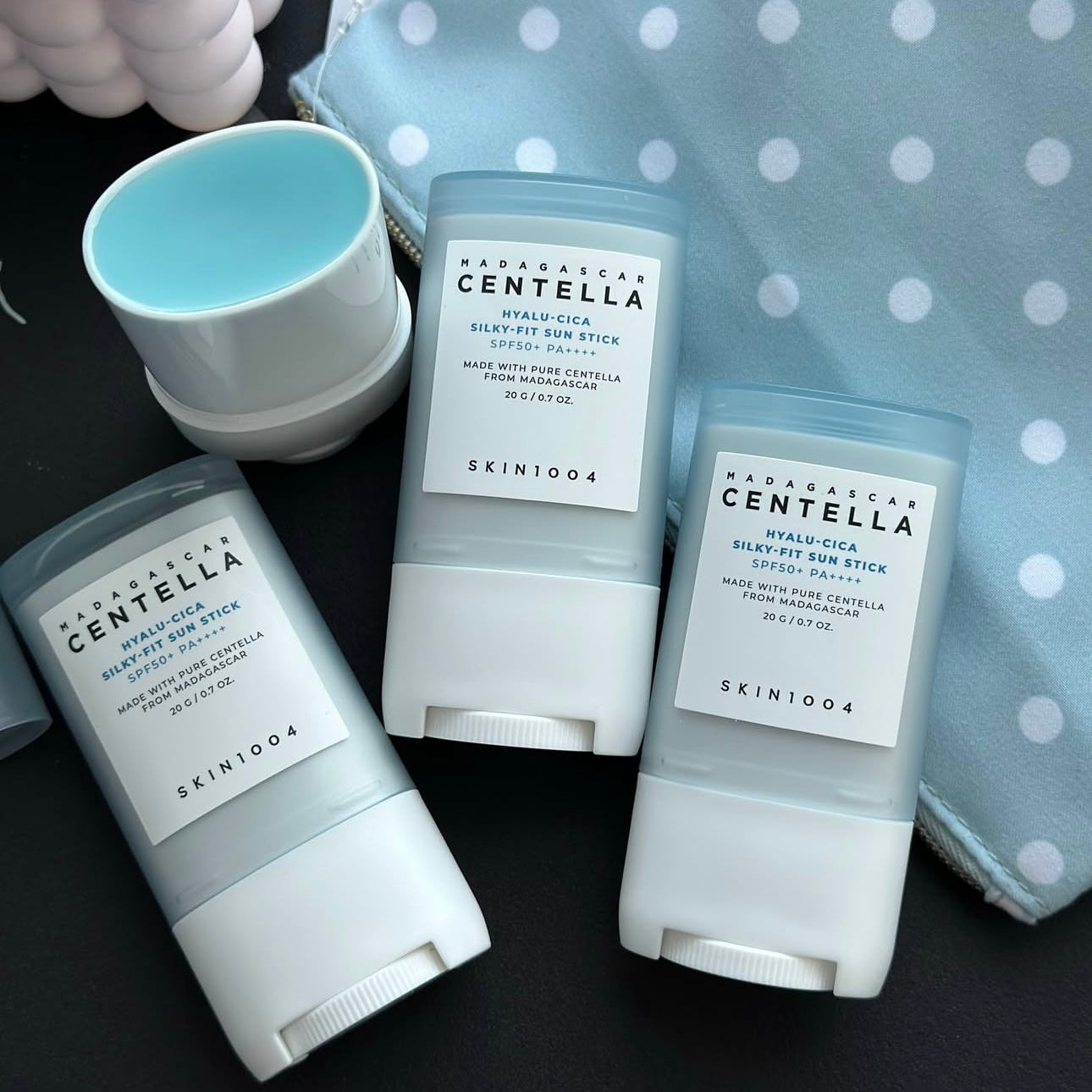 SKIN1004 馬達加斯加積雪草透明質酸修復柔霧防曬棒SPF50+ PA++++🩵
