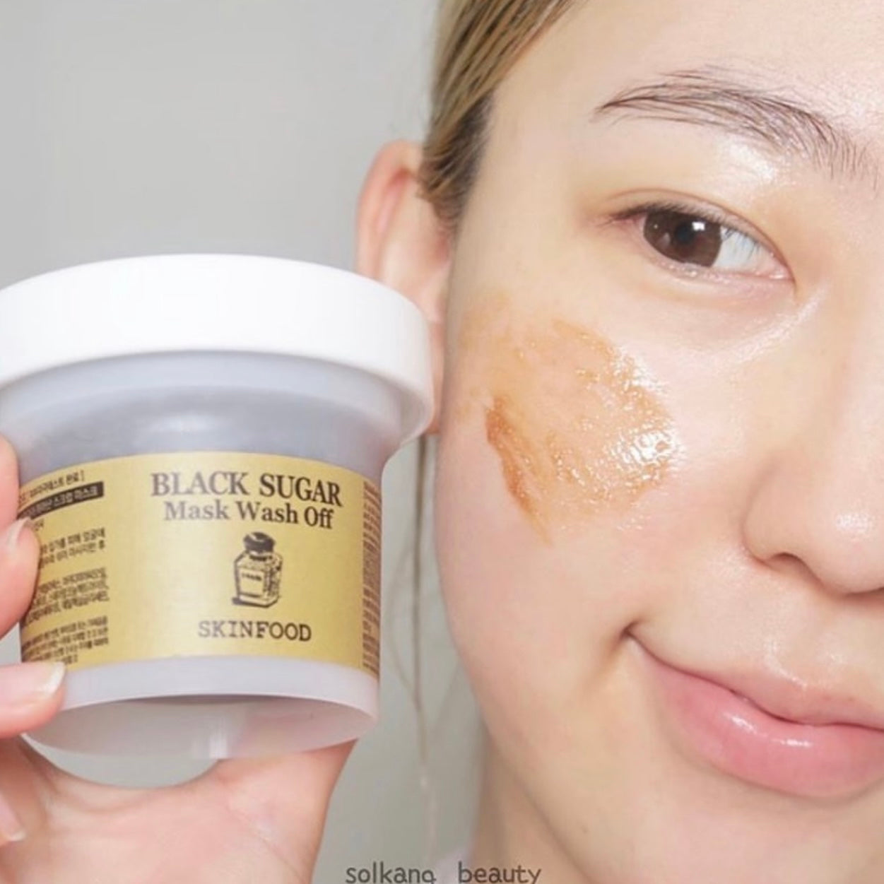 保濕同步祛粉刺黑頭💫| SKINFOOD黑糖亮白去角質軟磨砂面膜Black Sugar Mask wash Off 100g🤎