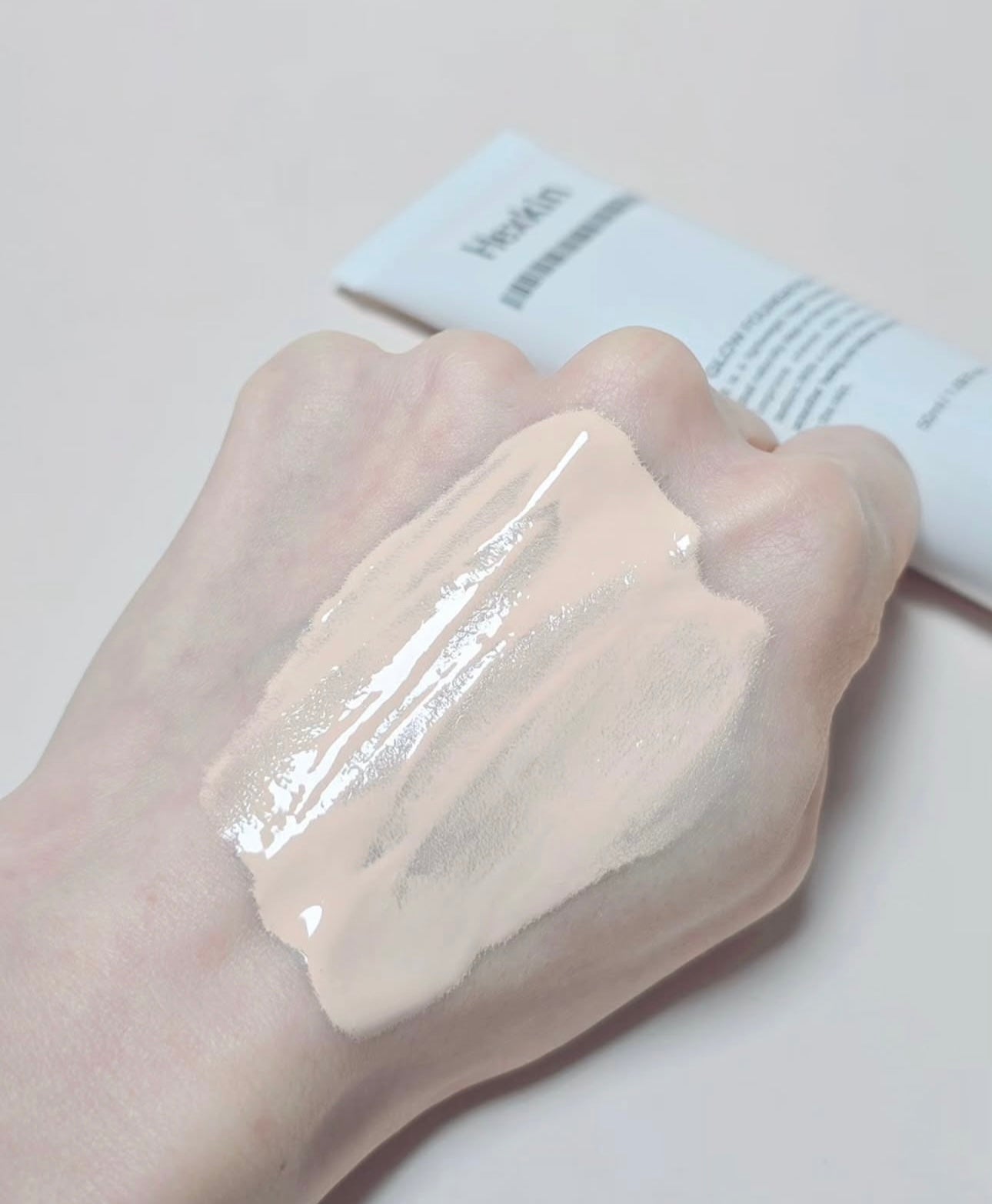 韓式水光肌妝效✨Hexkin 偽素顏水光粉底液Hydrating Glowing Foundation SPF35 PA++