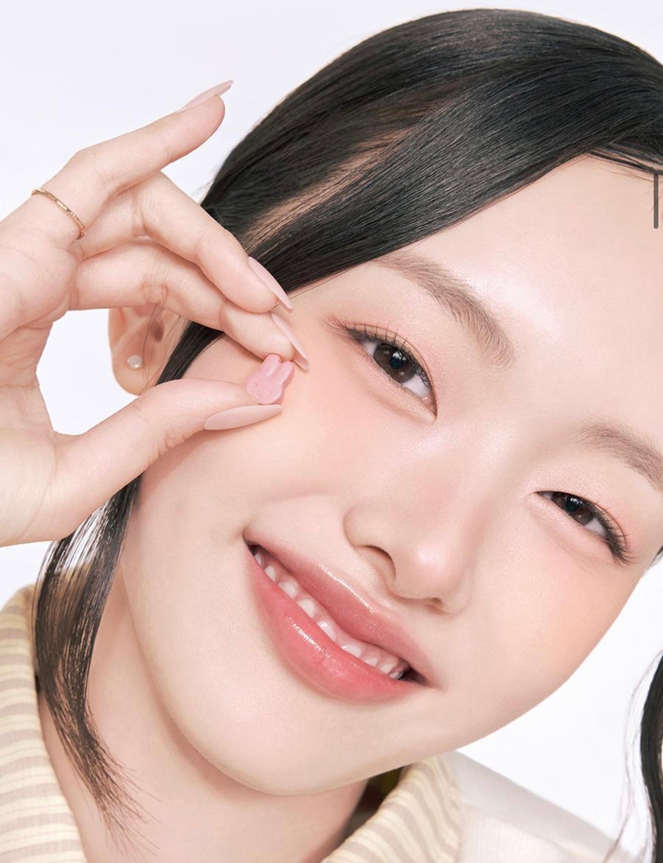 🌸 限量聯名・粉嫩登場Romand × miffy POPS CHEEK卡通療癒顆粒胭脂