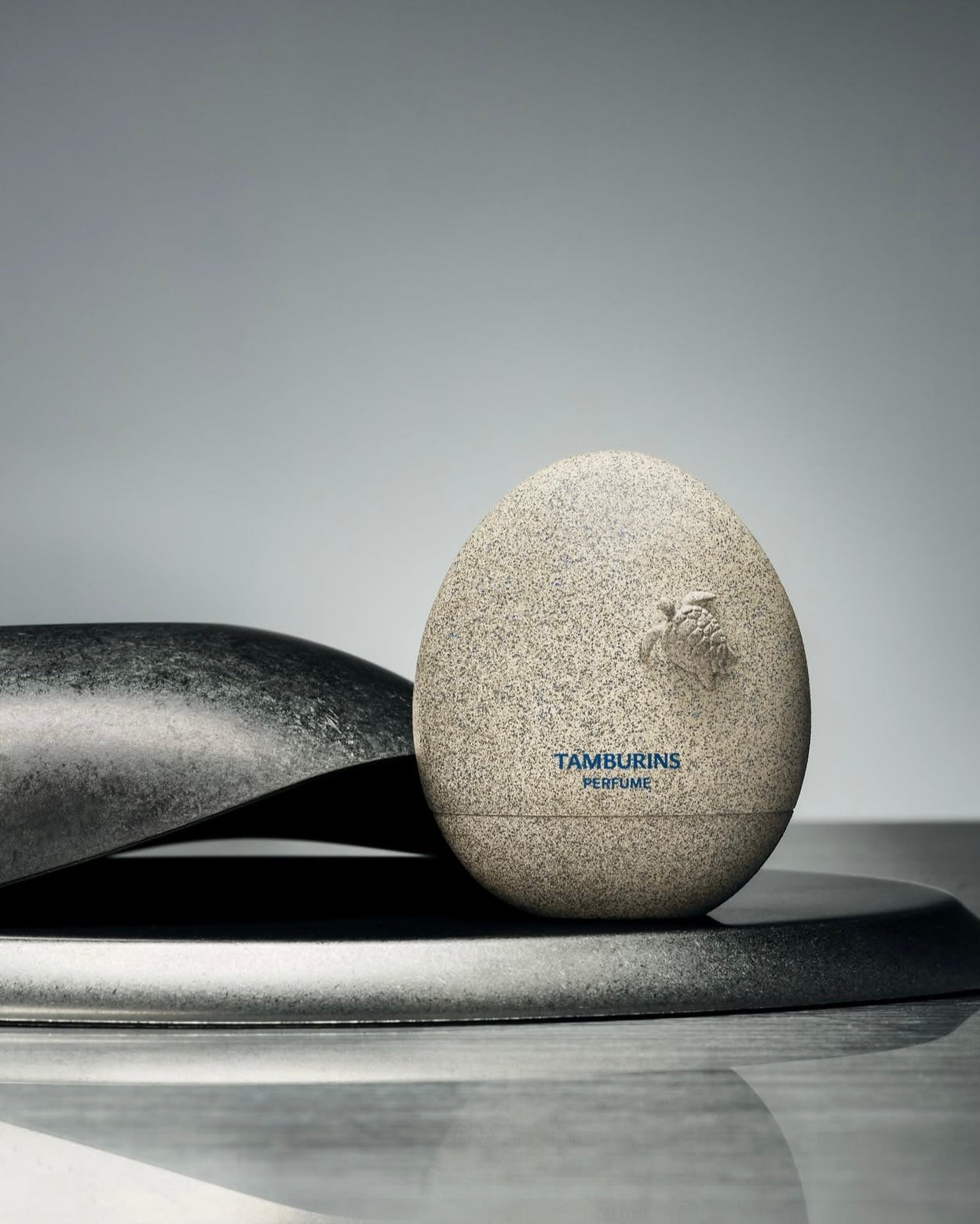 TAMBURINS推出全新香水系列輕柔曲線BLUE HINOKI藍色檜木🩵