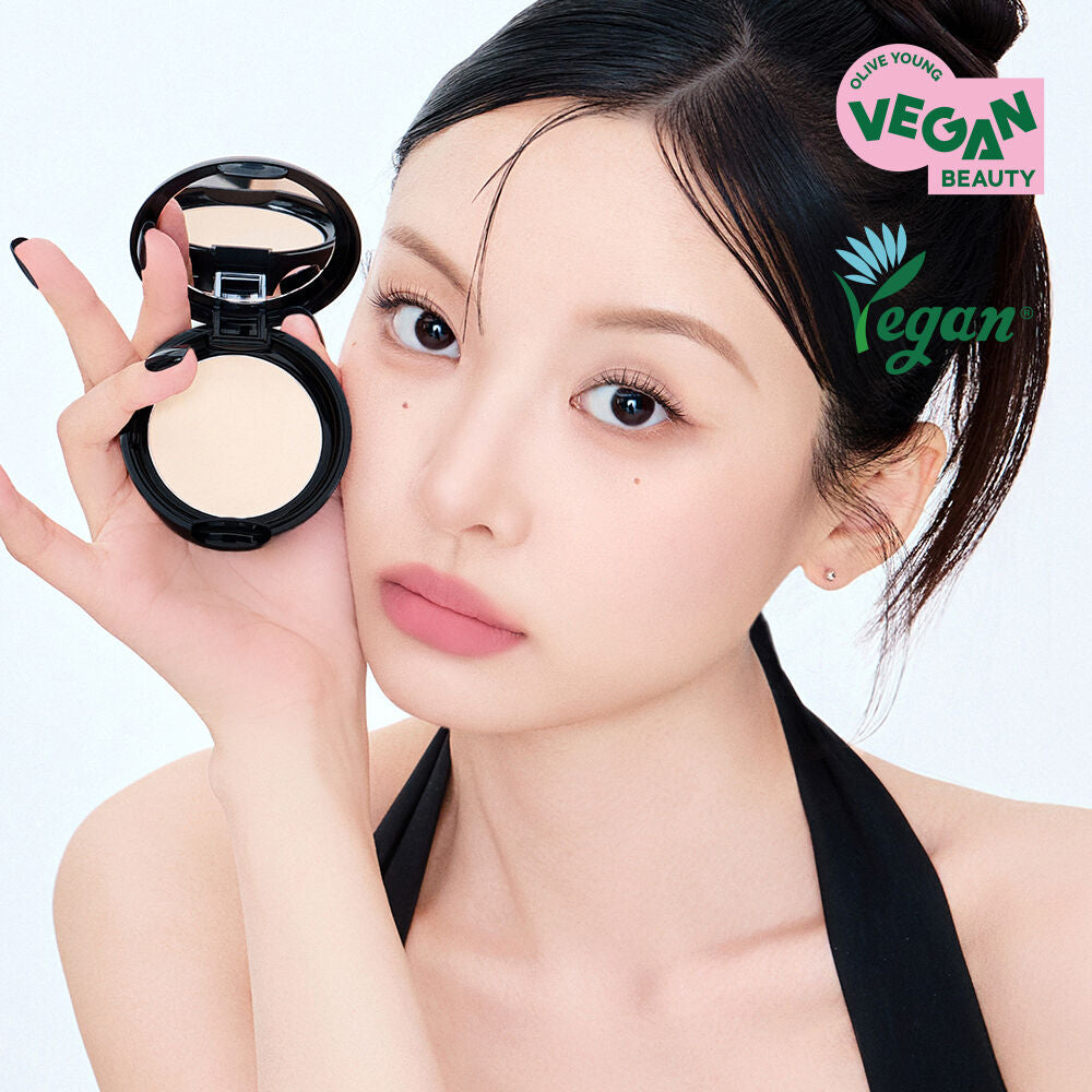 送mini裝✨ABOUT TONE | 柔霧控油濾鏡純素定妝粉餅| ABOUT TONE Blur Powder Pact 🖤