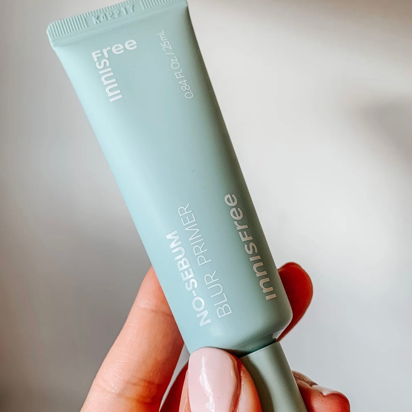 推薦毛孔大 有凹凸洞使用🙋🏼‍♀️ | Innisfree控油修飾毛孔妝前乳Innisfree No-Sebum Blur Primer 25ml💫