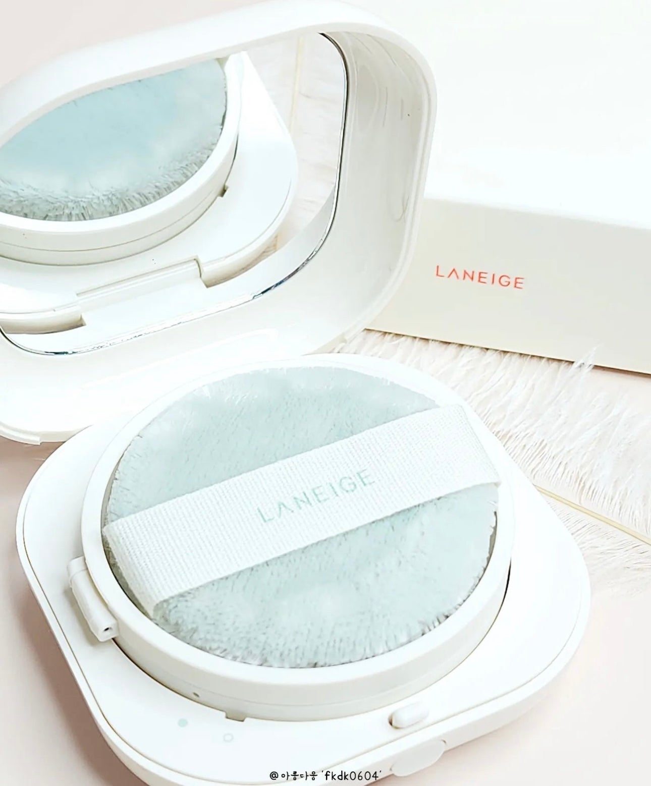 自動開啟柔焦模式📸 | LANEIGE 輕透柔霧保濕蜜粉 Neo essential finishing powder✨