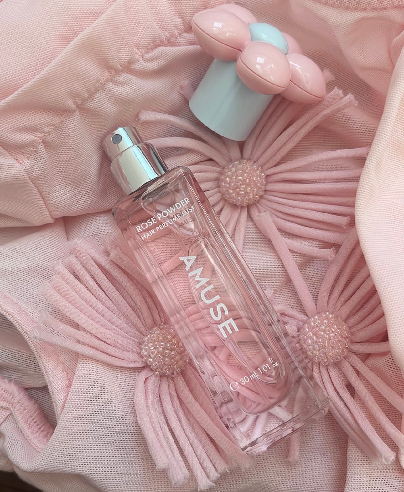 不可或缺的心情調節神器 🌼AMUSE 小雛菊香髮保濕噴霧🫧