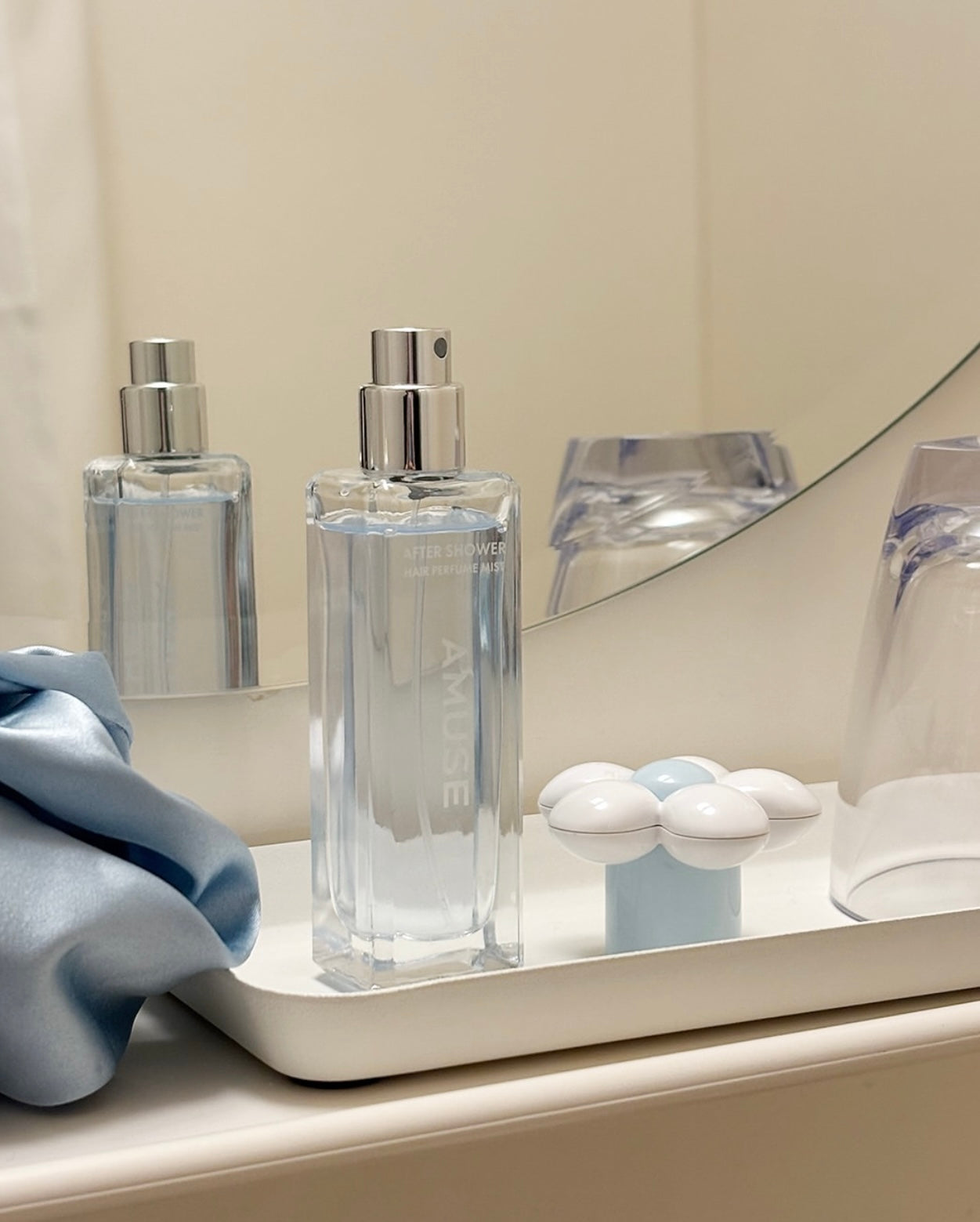 不可或缺的心情調節神器 🌼AMUSE 小雛菊香髮保濕噴霧🫧