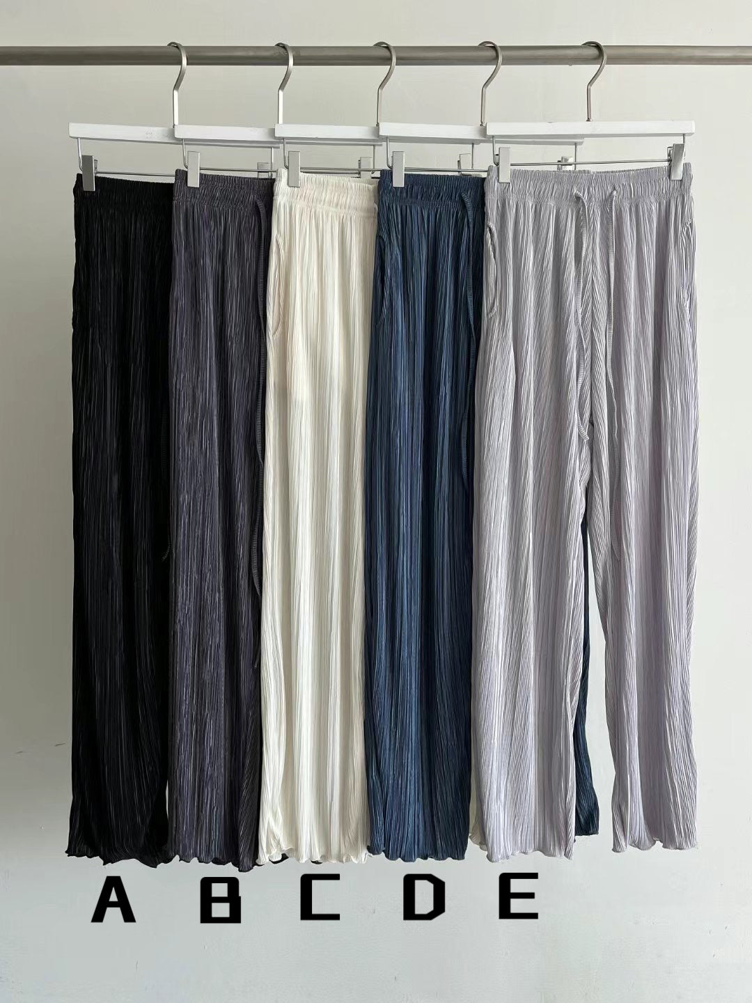 豎紋橡筋微捲闊褲🩶