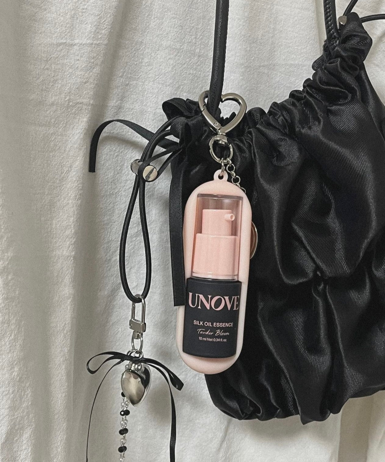 係一款有魔力既護髮牌子🔮｜Unove絲綢營養蛋白柔順免洗護髮精華匙圈| Olive Young常客💙